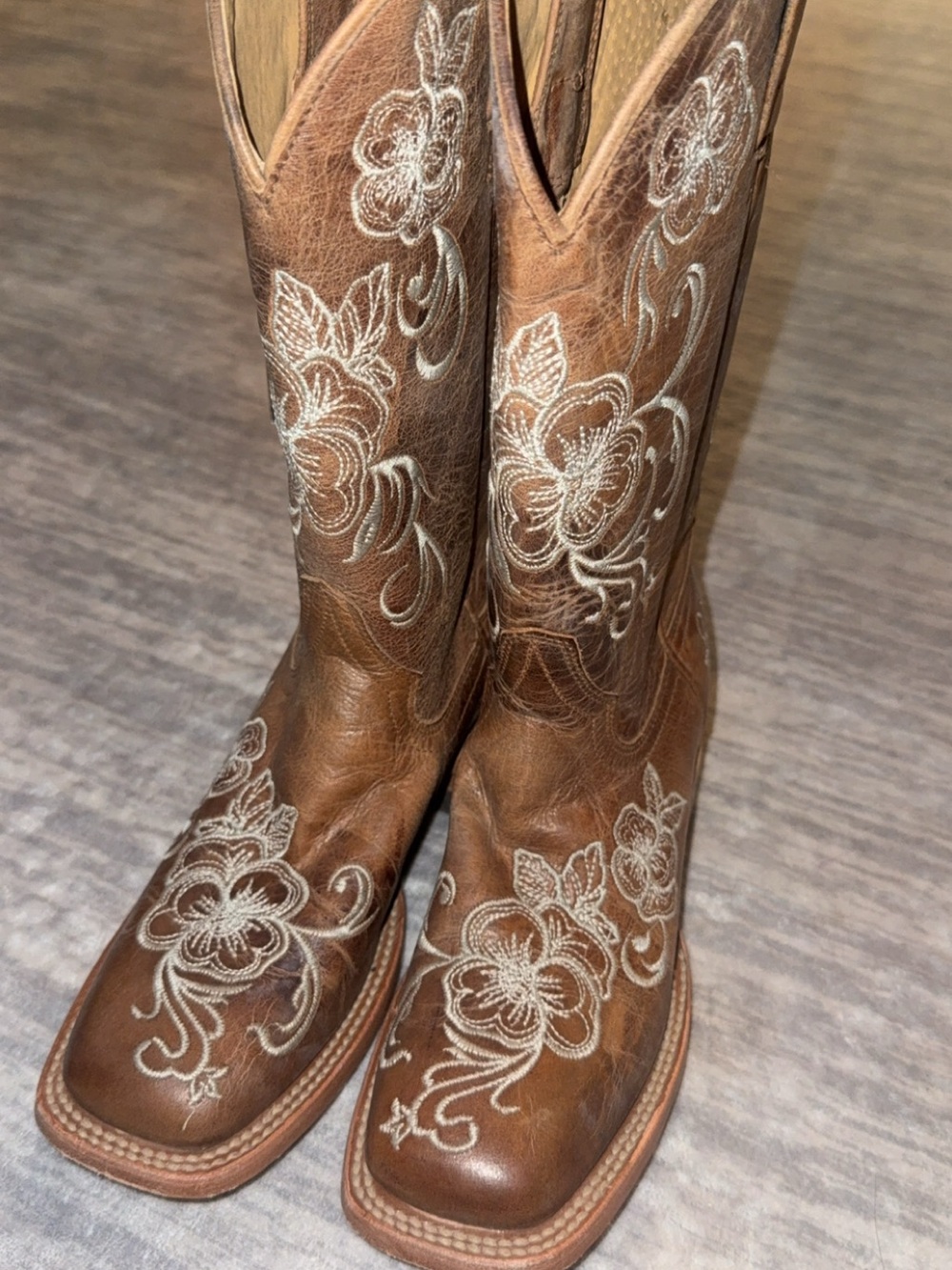 Brown Embroidered Leather Women's Size 6 Cowboy Boots